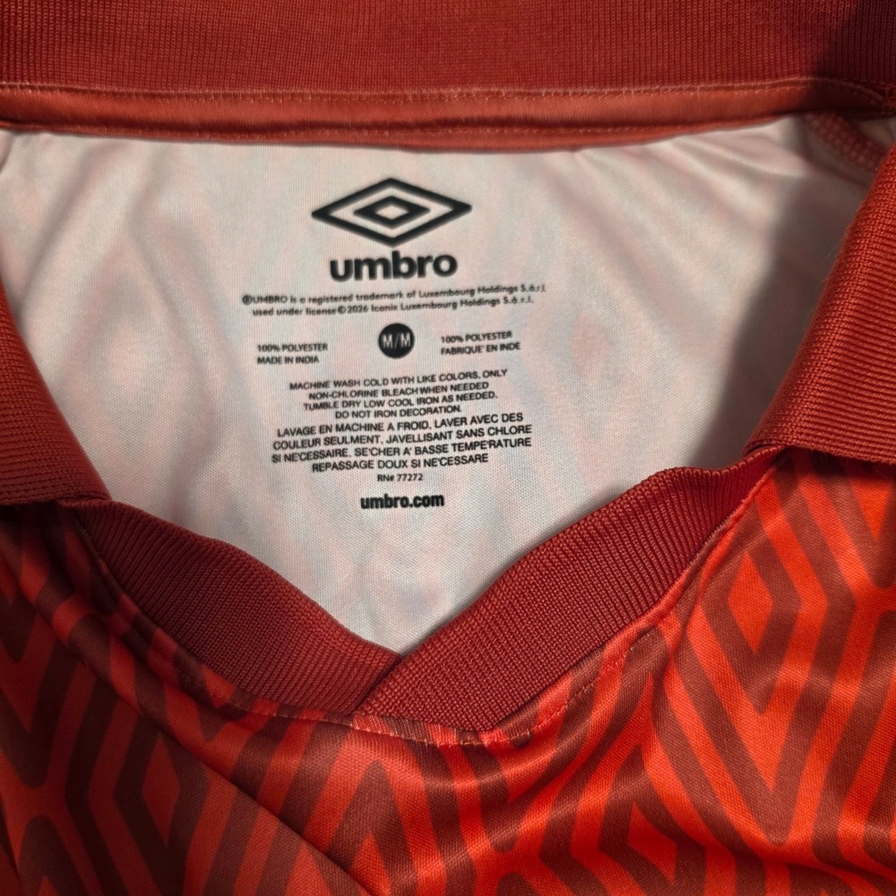 Umbro Canada Soccer Jersey Diamond Print Football 2026 Red Medium - Picture 8 of 8